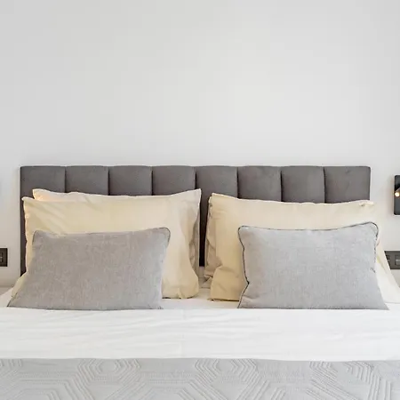 Luxury Seaview Miraflores Penthouse * Malaga